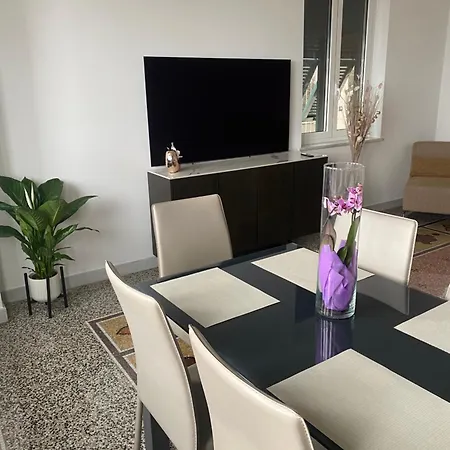In Bordone ,aeroporto &free Parking Appartement
